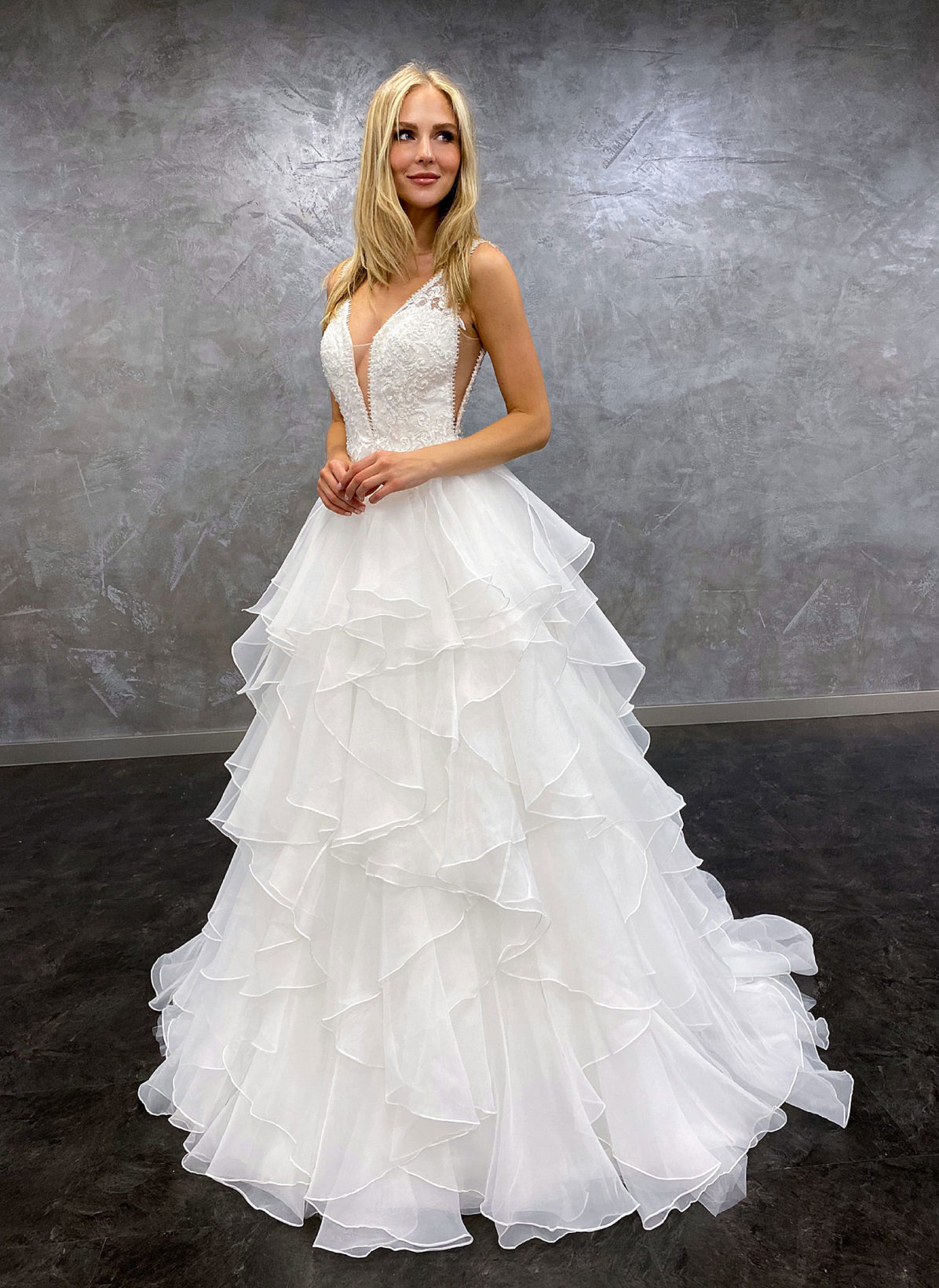 AnnAngelex 2021 Prinzessin Brautkleid B2181 3 Angelex Princess das Hochzeitshaus Brautmode in Singen