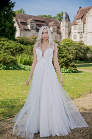 Langes Standesamtkleid ivory Kollektion 2020 A7201 A7202 4 bei Angelex Princess das Hochzeitshaus Brautmode Singen