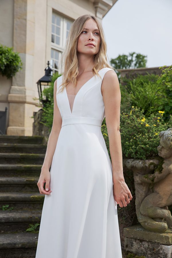 Langes Standesamtkleid ivory Kollektion 2020 A7207 4 bei Angelex Princess das Hochzeitshaus Brautmode Singen