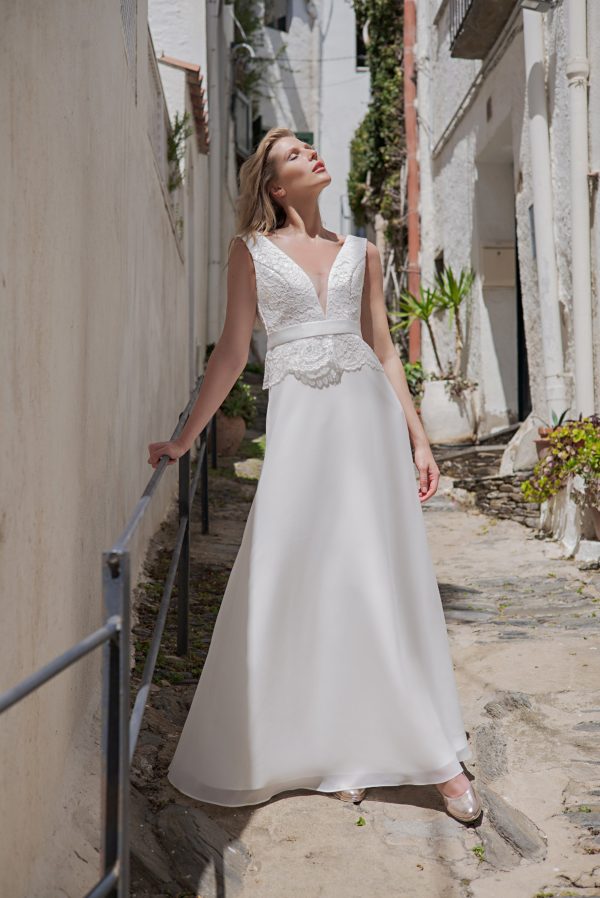 Langes Standesamtkleid ivory Kollektion 2020 A7209 5 bei Angelex Princess das Hochzeitshaus Brautmode Singen
