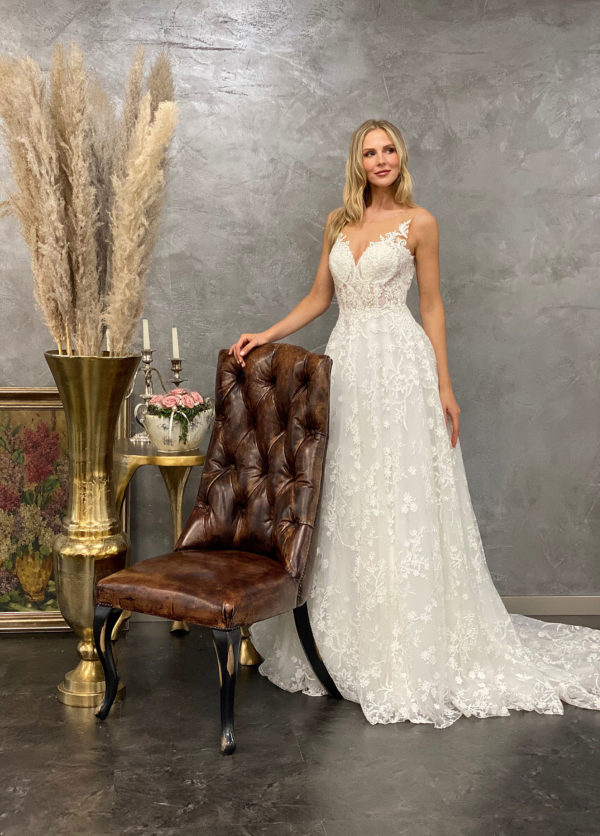 Miss Germany 2021 Brautkleid MGB66 3 Angelex Princess das Hochzeitshaus Brautmode in Singen
