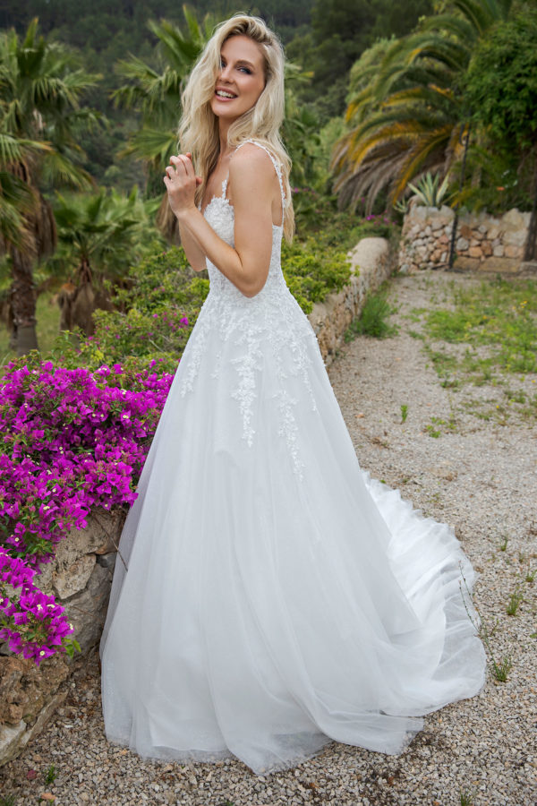 Amera Vera 2022 Brautkleid B2217 2 Angelex Princess Das Hochzeitshaus Singen