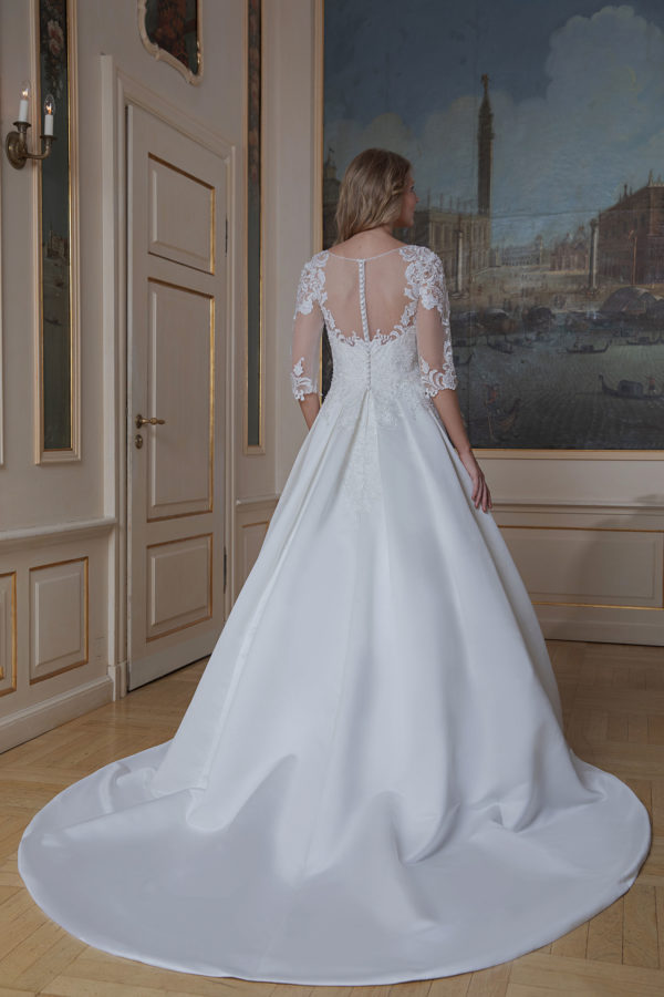 Amera Vera Kollektion 2020 ivory Brautkleid Azura B2021 4 Angelex Princess Das Hochzeitshaus Singen