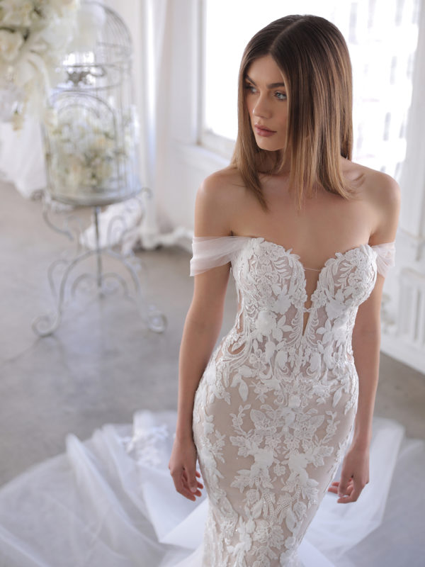 Enzoani Bluei 2022 Hochzeitskleid Blue 22 Pro Ollie Close Web Angelex Princess Das Hohzeitshaus Brautmode Singen