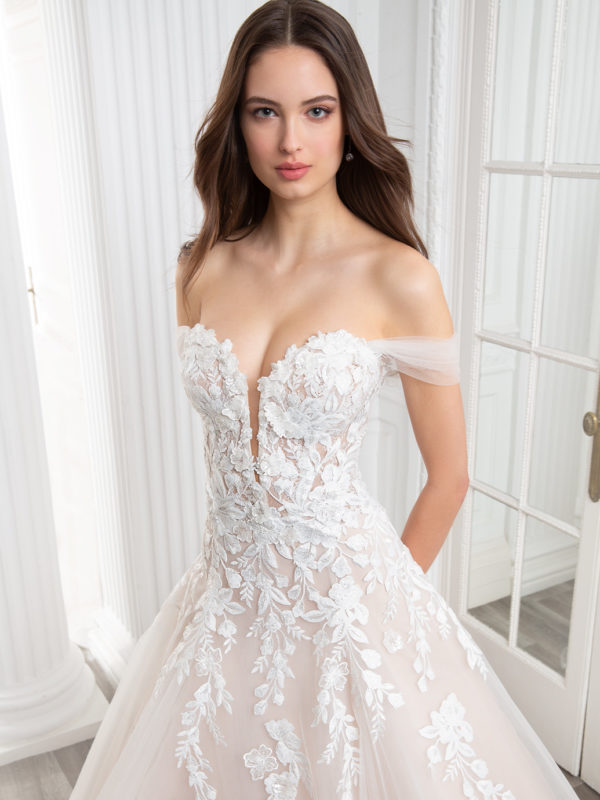 Enzoani Etoile 2022 Hochzeitskleid Etoile 22 Pro Nathalie Close Web Angelex Princess Das Hohzeitshaus Brautmode Singen