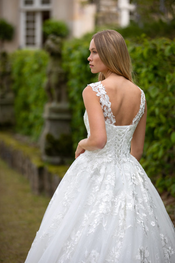 Miss Germany Kollektion 2020 ivory Brautkleid Cesarina MGB45 1 Angelex Princess Das Hochzeitshaus Singen