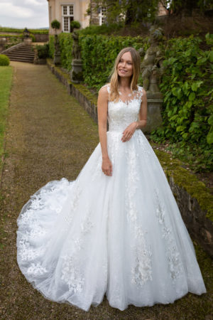 Miss Germany Kollektion 2020 ivory Brautkleid Cesarina MGB45 3 Angelex Princess Das Hochzeitshaus Singen