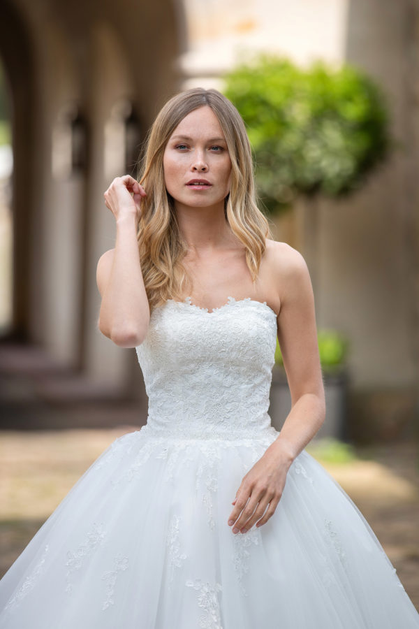 Miss Germany Kollektion 2020 ivory Brautkleid Coppelia MGB50 3 Angelex Princess Das Hochzeitshaus Singen