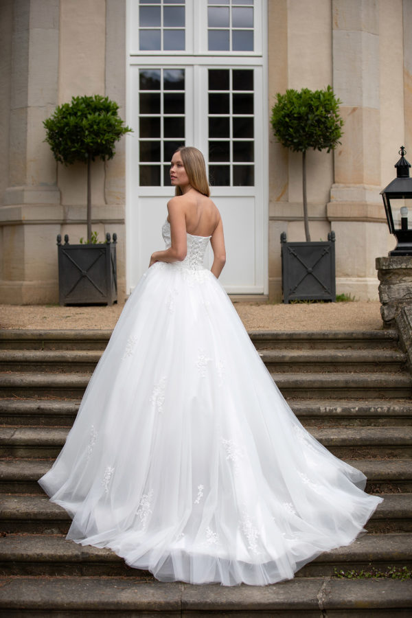 Miss Germany Kollektion 2020 ivory Brautkleid Coppelia MGB50 5 Angelex Princess Das Hochzeitshaus Singen