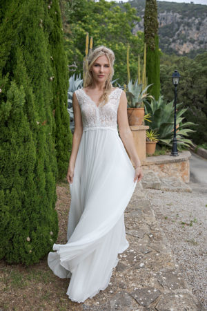 Standesamtkleid 2022 A7301 1 bei Angelex Princess Das Hochzeitshaus Singen