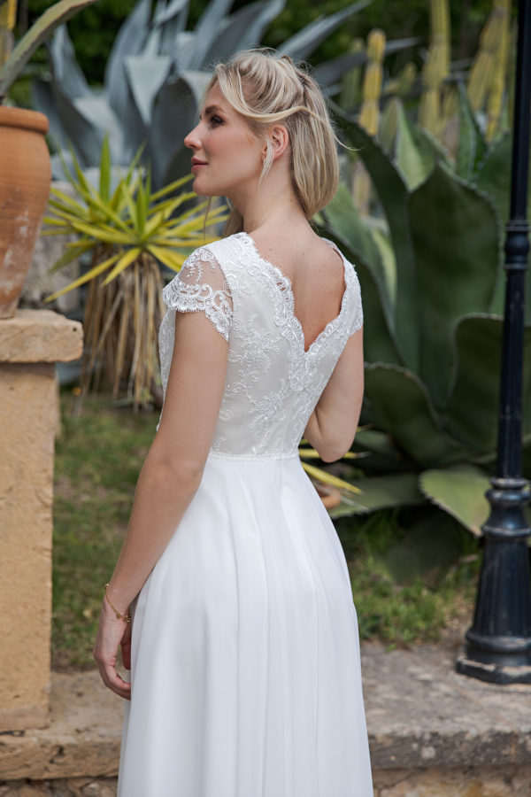 Standesamtkleid 2022 A7311 4 bei Angelex Princess Das Hochzeitshaus Singen