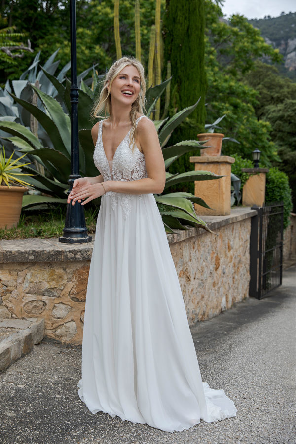 Standesamtkleid 2022 AL16630A 3 bei Angelex Princess Das Hochzeitshaus Singen