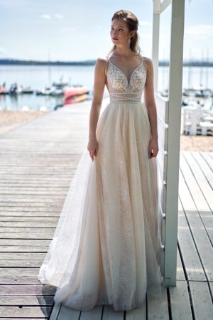 Annais 2023 Brautkleid Rosie front Angelex Princess Brautmode Singen