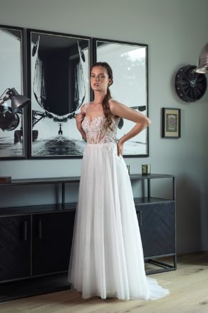 Fevronia 2023 Brautkleid AM108 (1) Angelex Princess Brautmode Singen