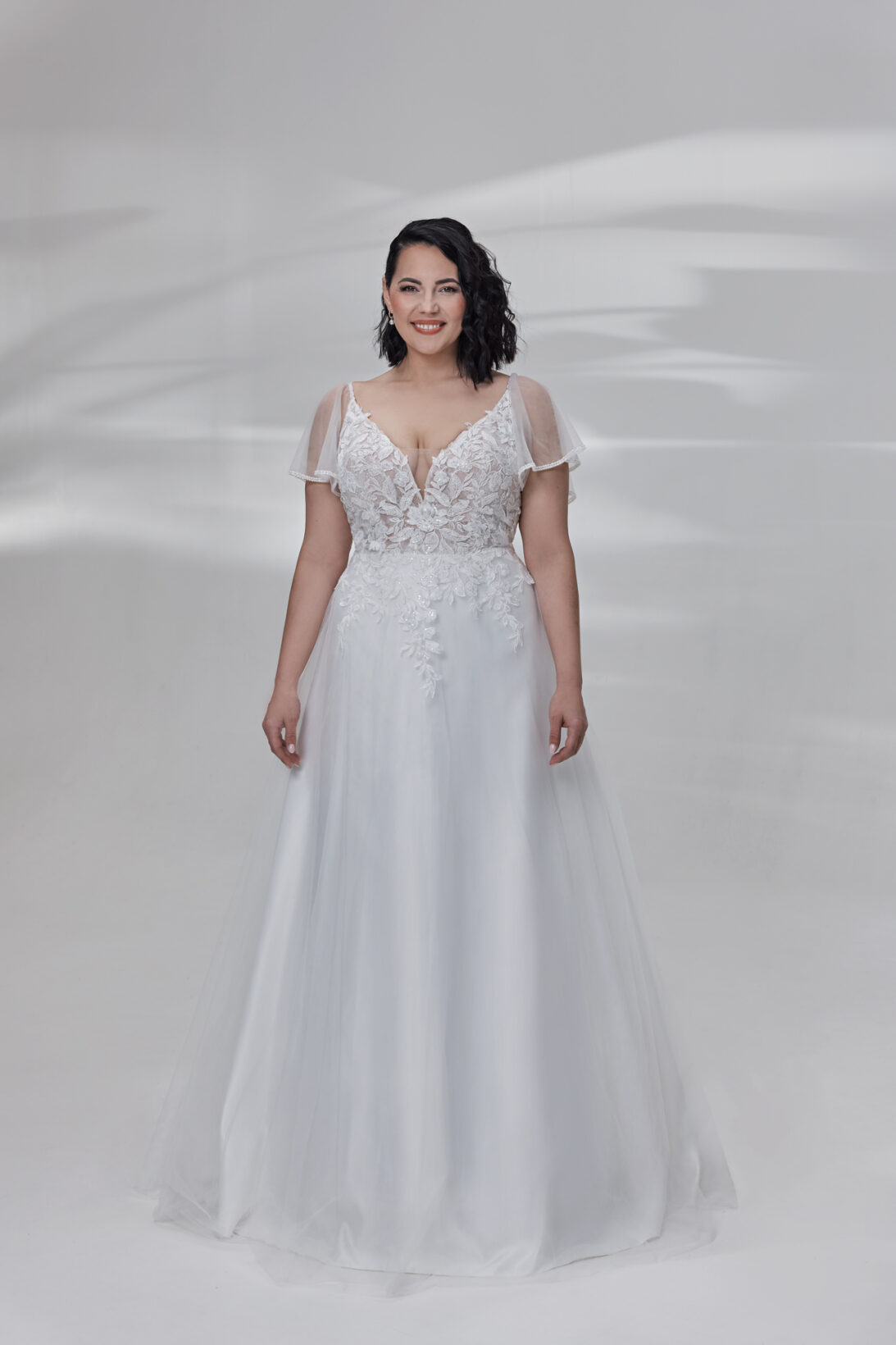 Molly Monroe by Lohrengel Kollektion 2025 Curvy Brautkleid LB506 1 Plus Size Brautkleid Angelex Princess Hochzeitshaus Brautmode Singen
