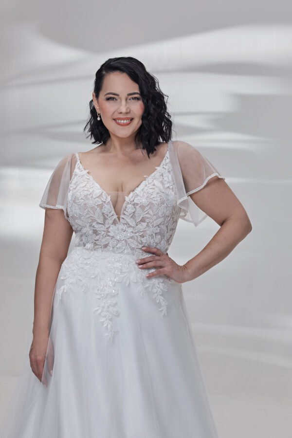 Molly Monroe by Lohrengel Kollektion 2025 Curvy Brautkleid LB506 2 Plus Size Brautkleid Angelex Princess Hochzeitshaus Brautmode Singen