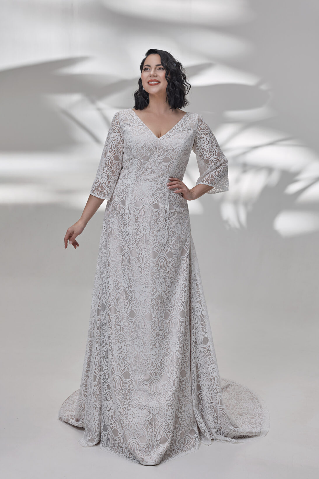 Molly Monroe by Lohrengel Kollektion 2025 Curvy Brautkleid LB528 1 Plus Size Brautkleid Angelex Princess Hochzeitshaus Brautmode Singen