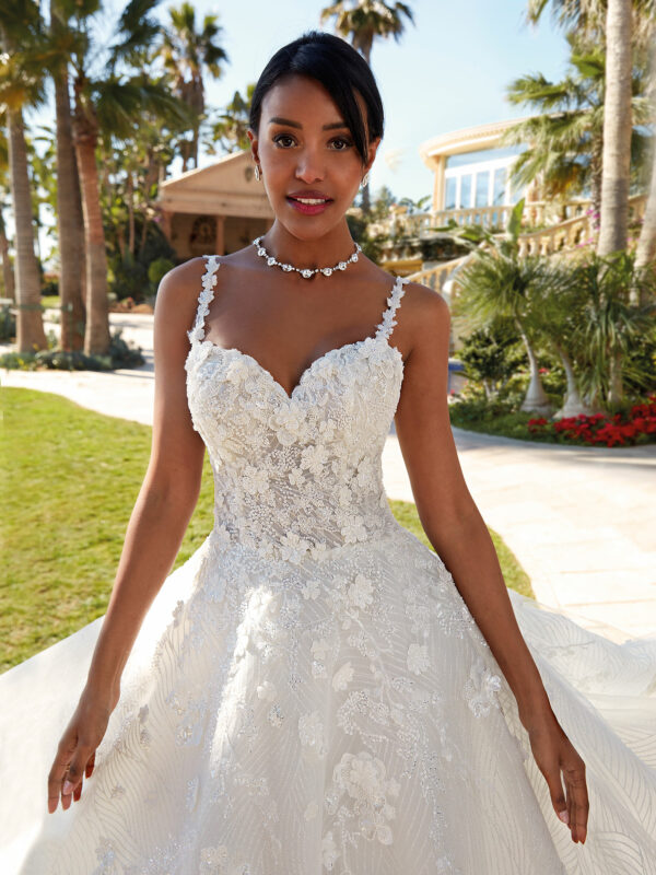 Demetrios 2024 ivory Brautkleid 1245 3 Angelex Princess das Hochzeitshaus Brautmode in Singen