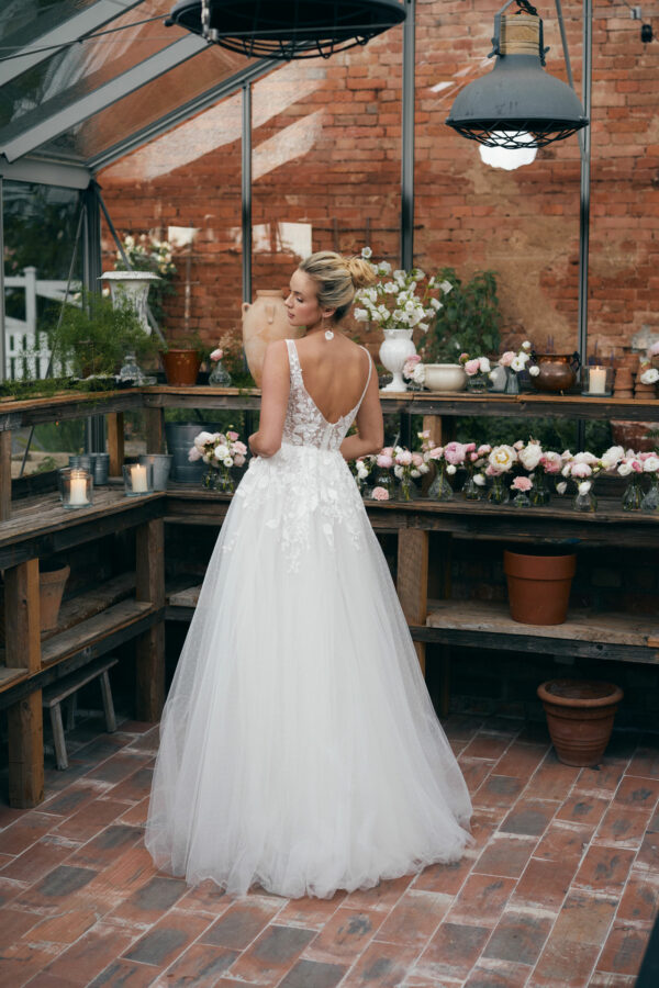 annais ola la 2024 ivory Brautkleid Laura back Angelex Princess das Hochzeitshaus Brautmode in Singen