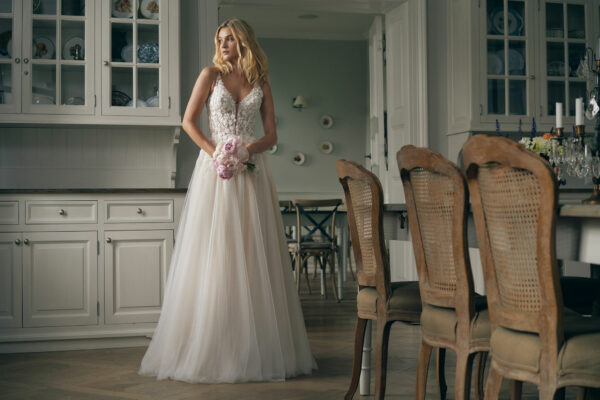 annais ola la 2024 ivory Brautkleid Romina hor Angelex Princess das Hochzeitshaus Brautmode in Singen